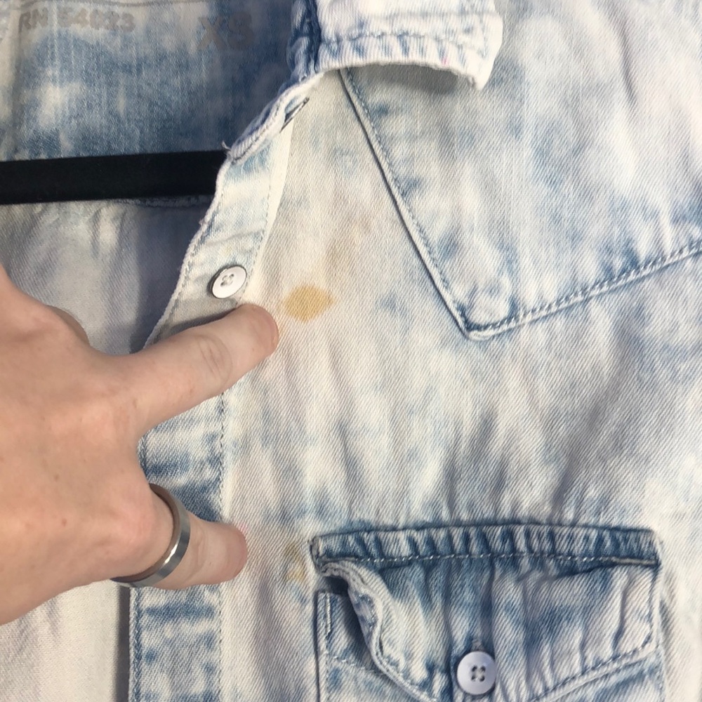Gap Denim Button Down - Bleach Wash - Picture 6 of 7